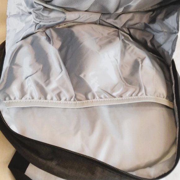 Curmio Grey Embroidery Travel Carry Case/Bag With Some Accessories - Picture 7 of 15